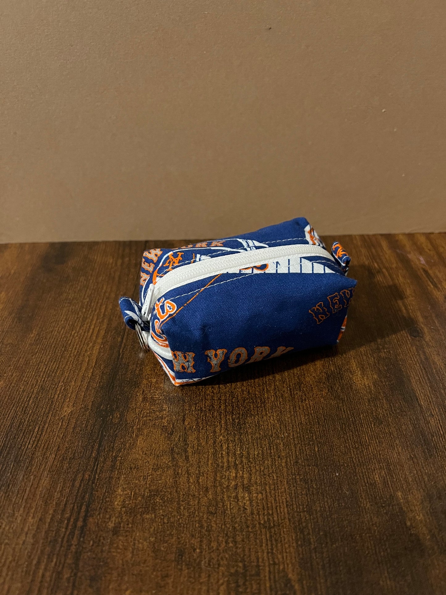 Mets Pouch