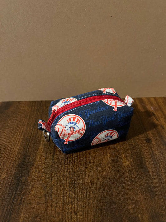 Yankees Pouch